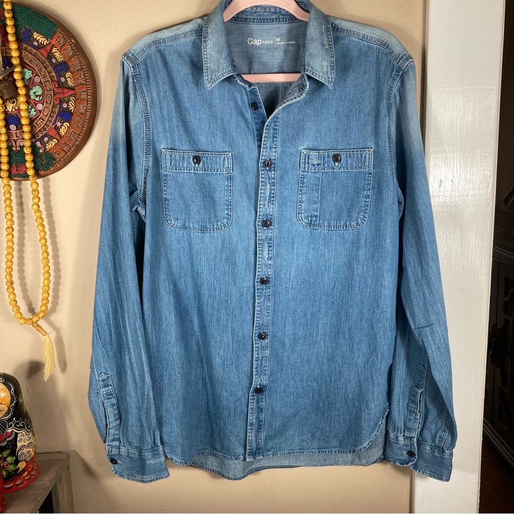 Gap Light Wash Long Sleeve Blue Jean Denim Shirt Collared Sz M / Medium
